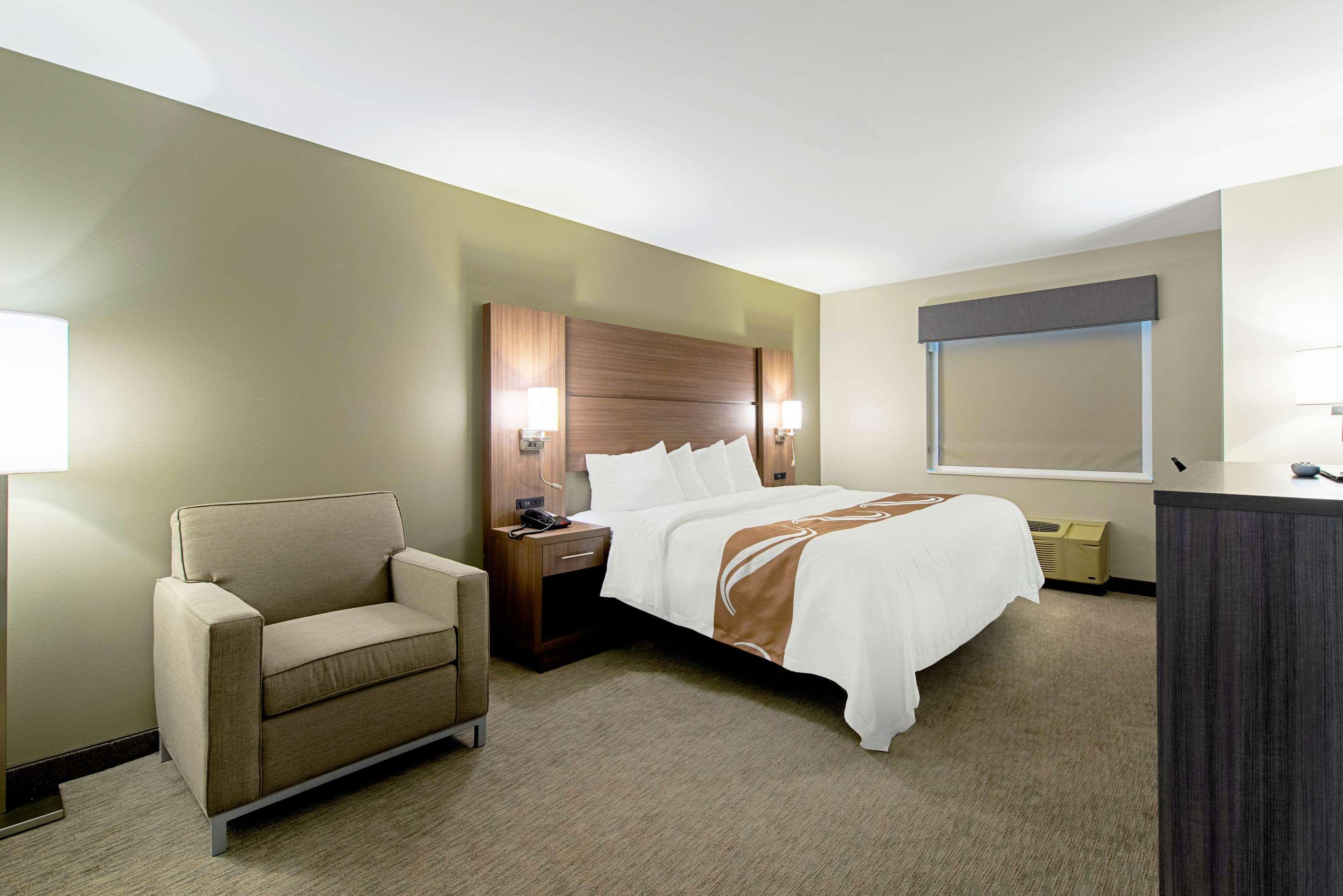 Quality Inn Mishawaka Near Notre Dame Buitenkant foto