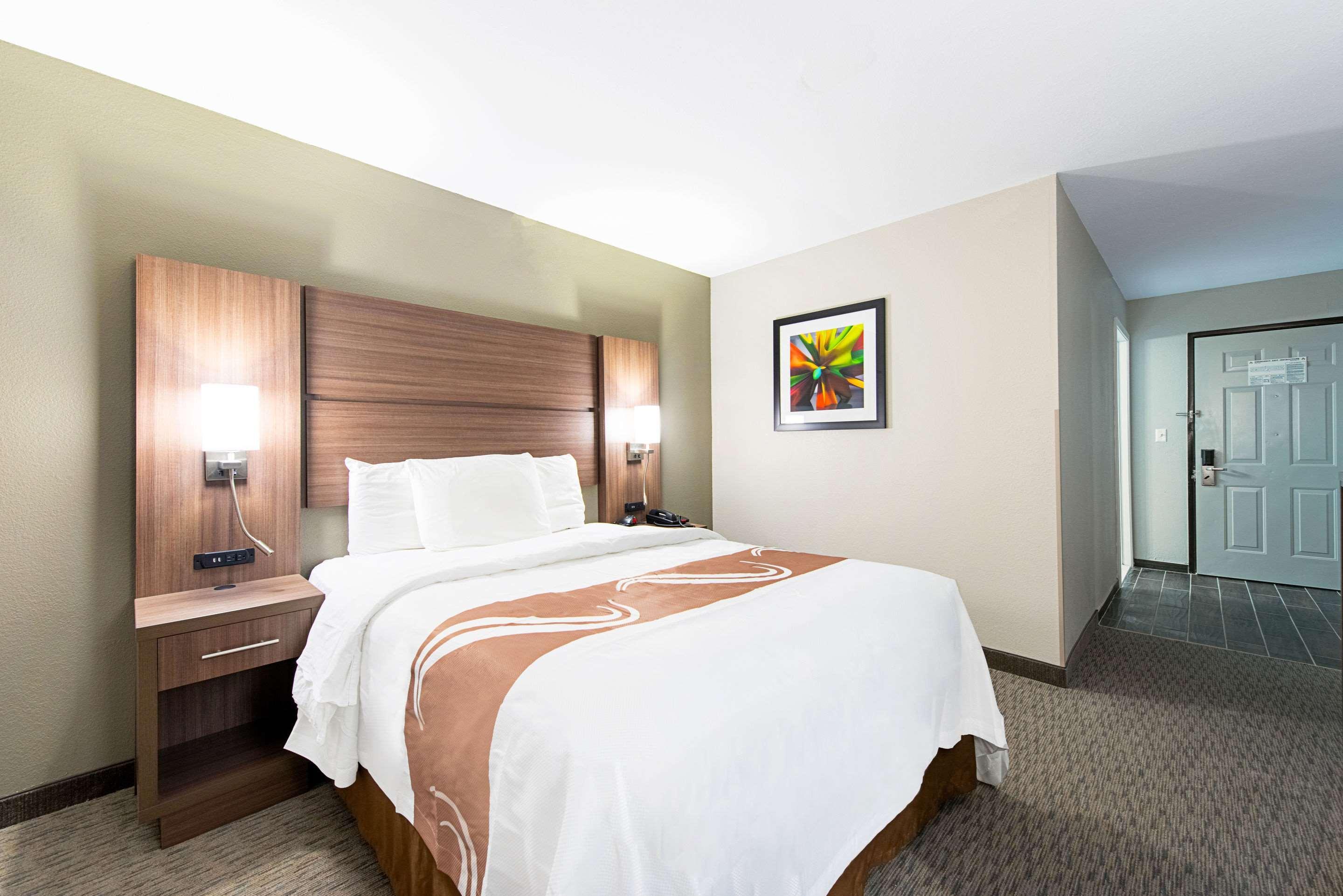 Quality Inn Mishawaka Near Notre Dame Buitenkant foto
