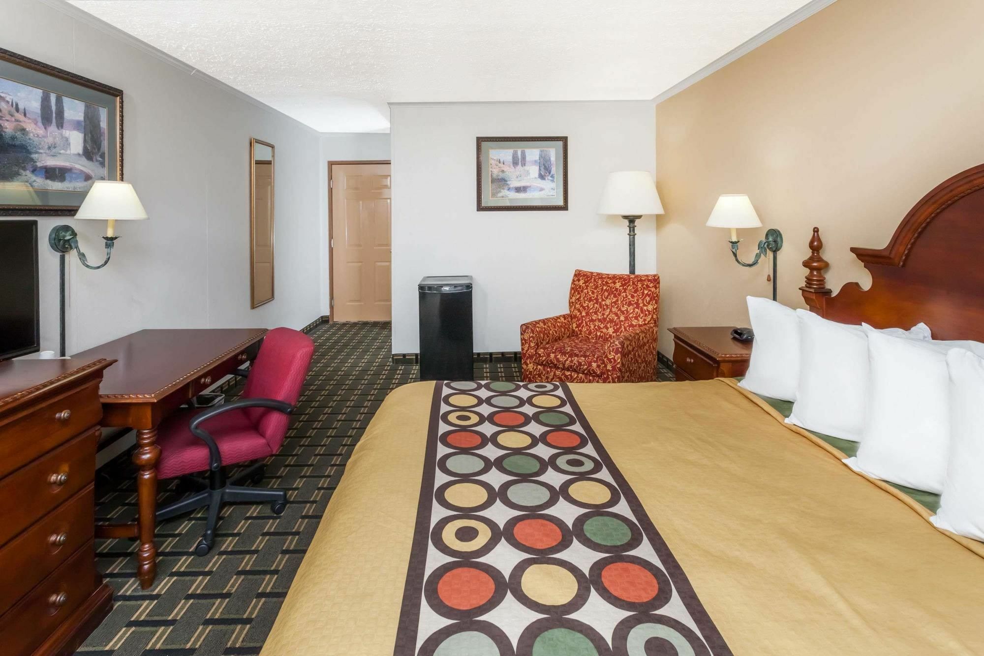 Quality Inn Mishawaka Near Notre Dame Buitenkant foto