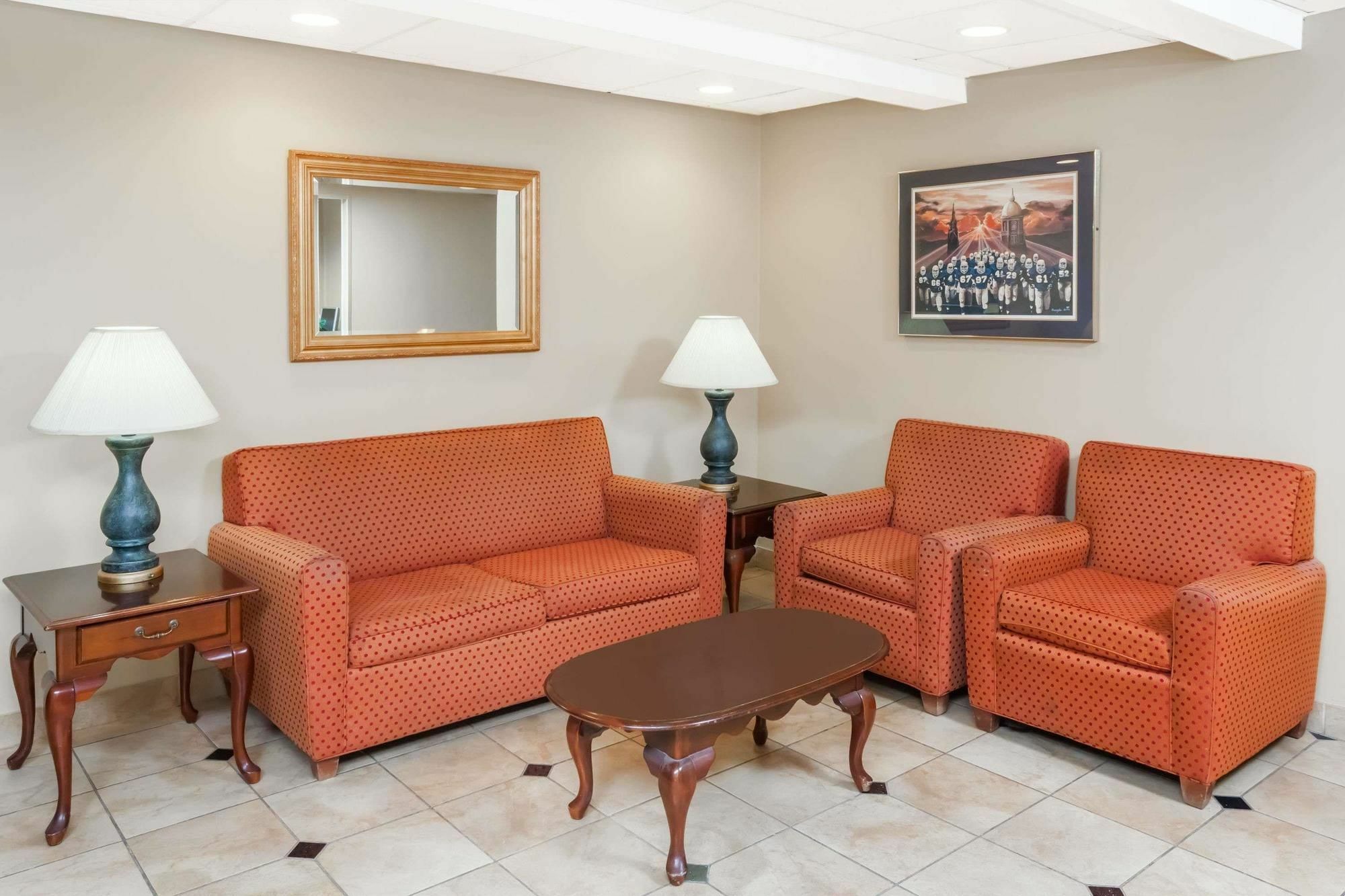 Quality Inn Mishawaka Near Notre Dame Buitenkant foto