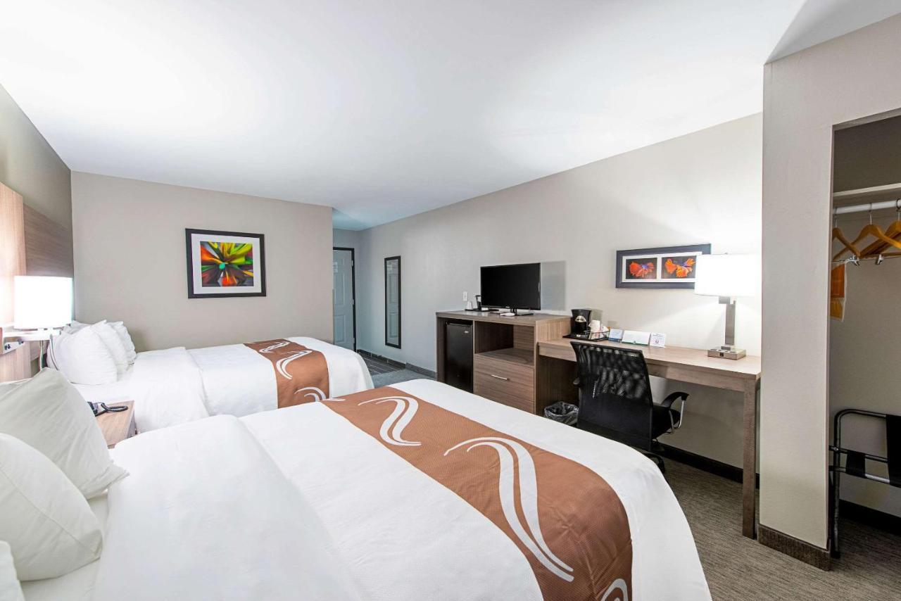 Quality Inn Mishawaka Near Notre Dame Buitenkant foto